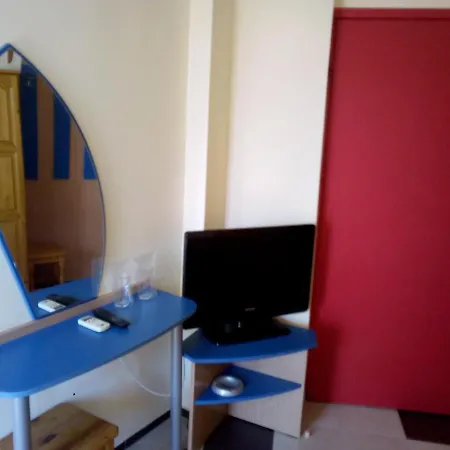 семеен бостън