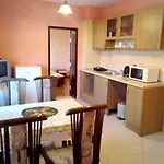 семеен бостън Hotel