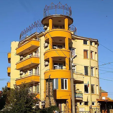 семеен бостън Hotel 2*