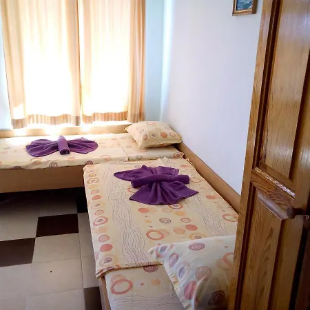 Otel семеен бостън